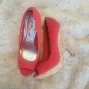 Gorgeous wedges/heelsClosing Poshmark on Saturday